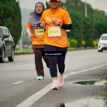 Runner Photo 8471056