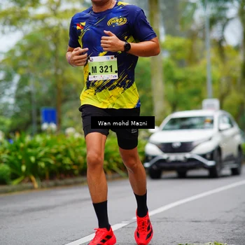 Runner Photo 8471198