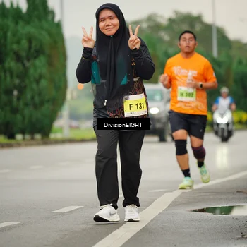 Runner Photo 8471222