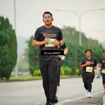 Runner Photo 8471272