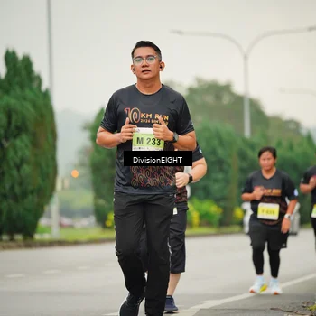 Runner Photo 8471280