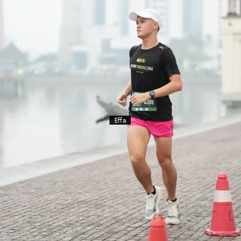Runner Photo 8471285