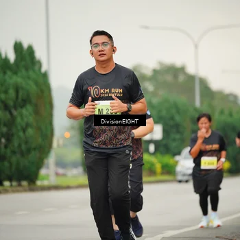 Runner Photo 8471315