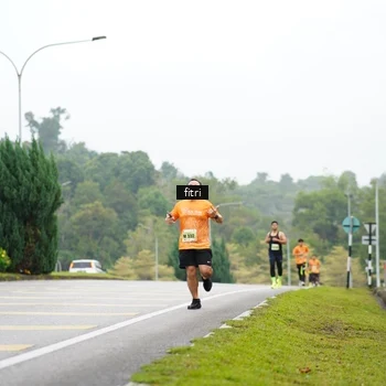 Runner Photo 8471335