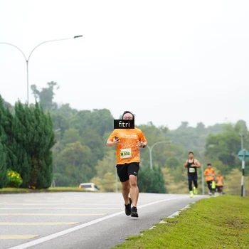 Runner Photo 8471366