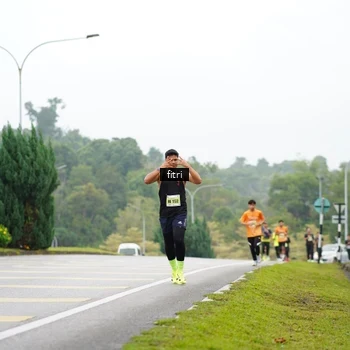 Runner Photo 8471372
