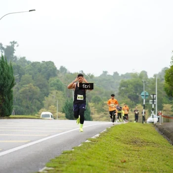 Runner Photo 8471385