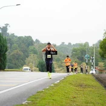 Runner Photo 8471393
