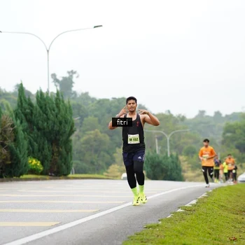 Runner Photo 8471412
