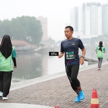 Runner Photo 8471440