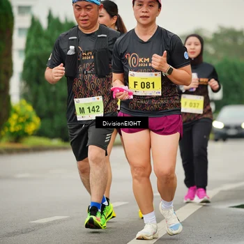 Runner Photo 8471491