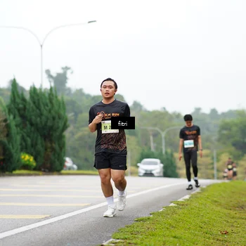 Runner Photo 8471636