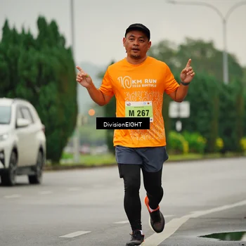 Runner Photo 8471672