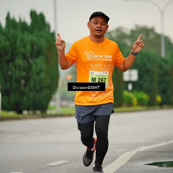 Runner Photo 8471685