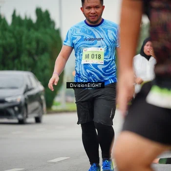 Runner Photo 8471752