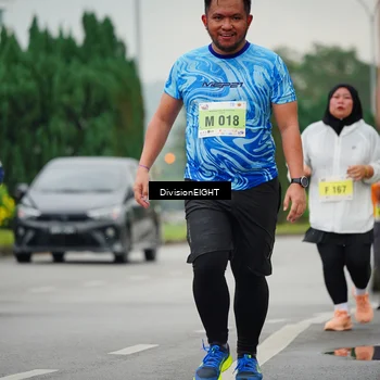 Runner Photo 8471772