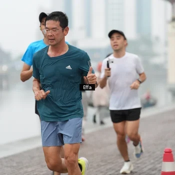 Runner Photo 8471808