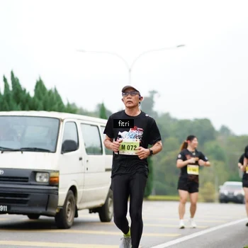 Runner Photo 8471838