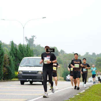 Runner Photo 8471856