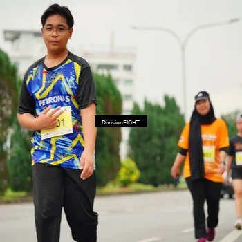 Runner Photo 8471874