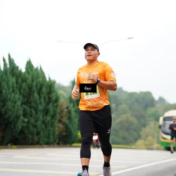 Runner Photo 8472031
