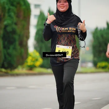 Runner Photo 8472053
