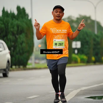 Runner Photo 8472064