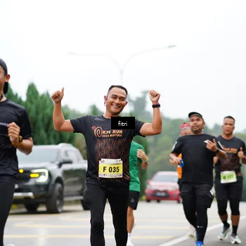 Runner Photo 8472075