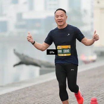 Runner Photo 8472089