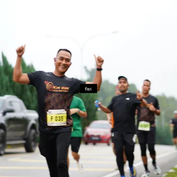 Runner Photo 8472100