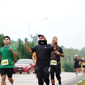 Runner Photo 8472102