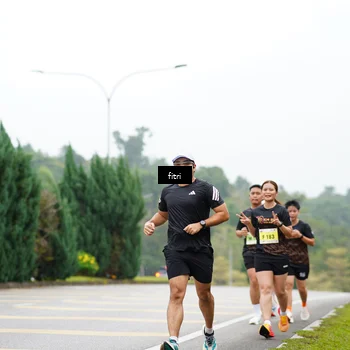 Runner Photo 8472105