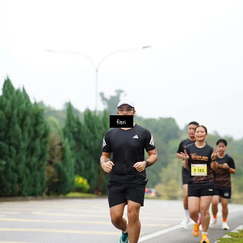 Runner Photo 8472149