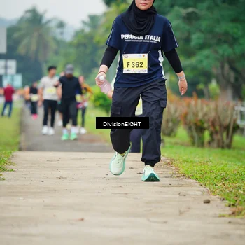 Runner Photo 8472189