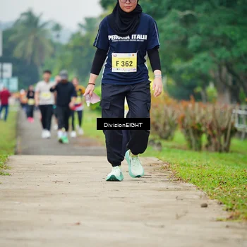 Runner Photo 8472193