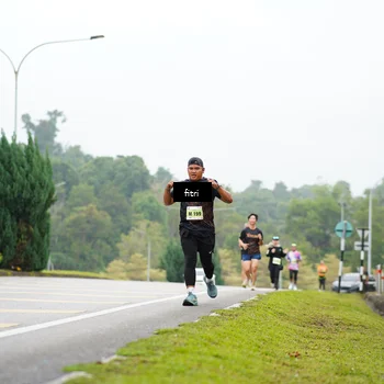 Runner Photo 8472207