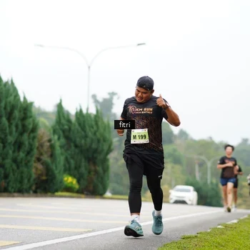 Runner Photo 8472217