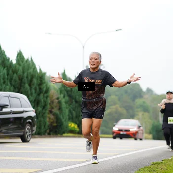 Runner Photo 8472293