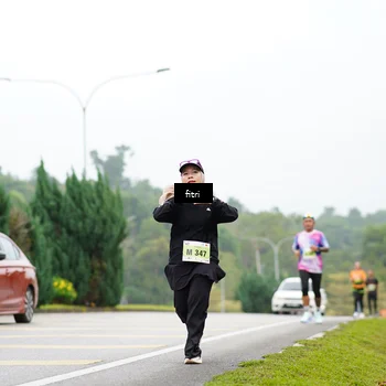 Runner Photo 8472326