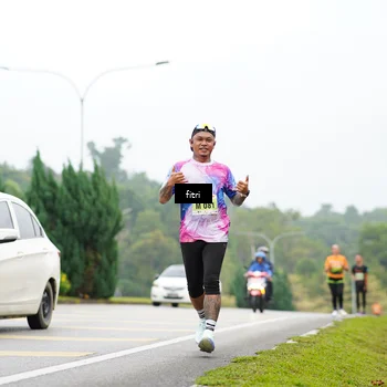 Runner Photo 8472346