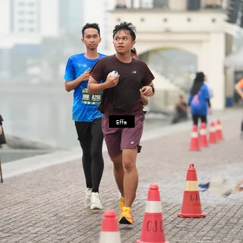 Runner Photo 8472413