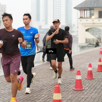 Runner Photo 8472441