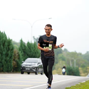 Runner Photo 8472443