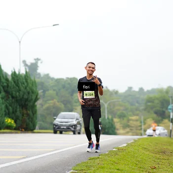 Runner Photo 8472451