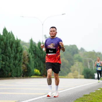 Runner Photo 8472695