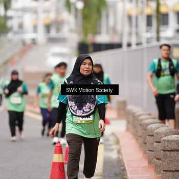 Runner Photo 8472724