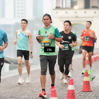 Runner Photo 8472733