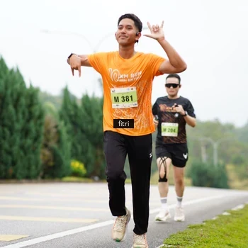 Runner Photo 8472901