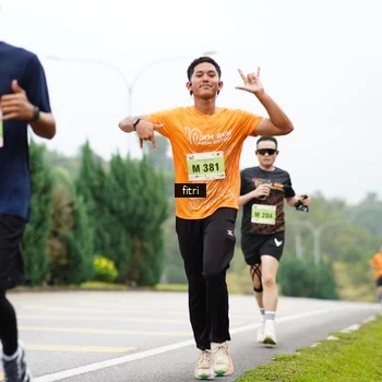 Runner Photo 8472908