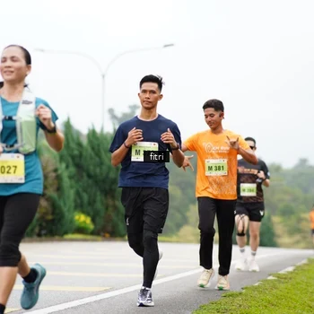 Runner Photo 8472912